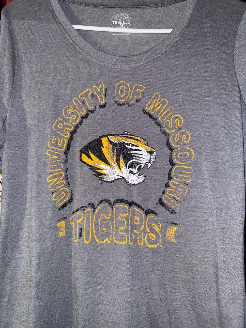 NWT women’s Missouri Tigers S shirt